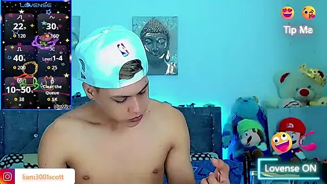 Liamscott  online show from November 20, 2025, 8:31 pm