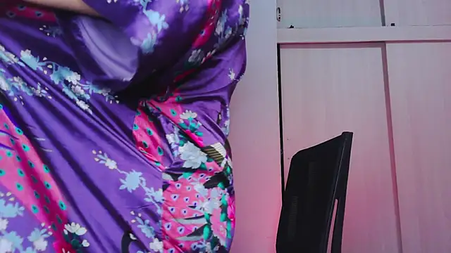 purple em69 online show from September 27, 2025, 7:36 am