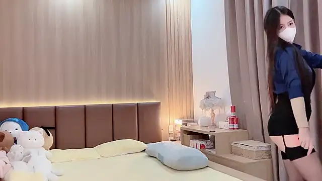 Jennie Spa online show from October 4, 2025, 3:35 pm