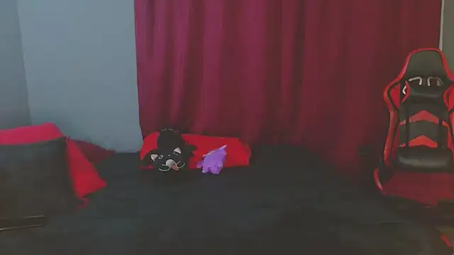 Noamartin  online show from February 27, 2025, 2:03 am