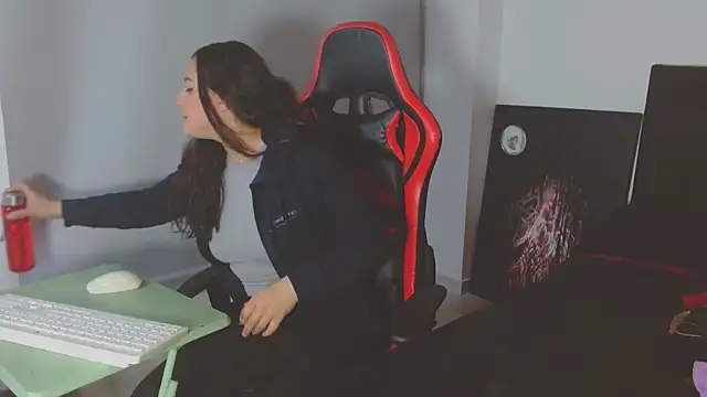 Snapshot of Noamartin_ chatting on March 10, 2026, 12:25 am Noamartin online show from March 10, 2026, 12:25 am