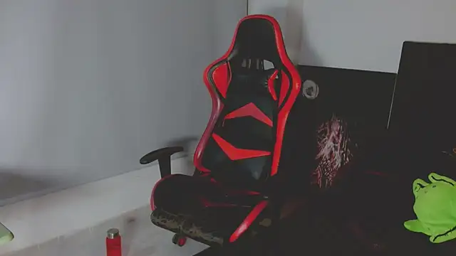 Snapshot of Noamartin_ chatting on March 21, 2026, 2:46 am Noamartin online show from March 21, 2026, 2:46 am