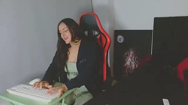 Snapshot of Noamartin_ chatting on March 7, 2026, 2:07 am Noamartin online show from March 7, 2026, 2:07 am