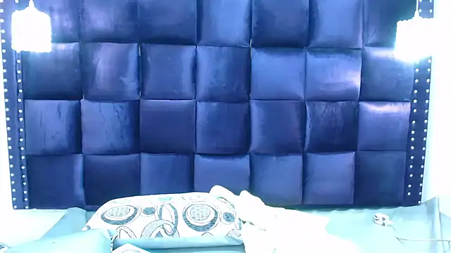 CrushOnMe  online show from September 9, 2025, 3:38 am