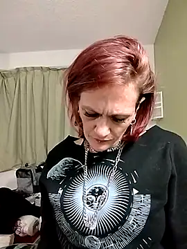 renegade vyxxen online show from March 13, 2025, 5:00 am