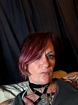 renegade vyxxen online show from March 3, 2026, 11:17 am