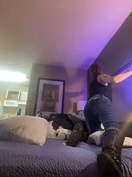 renegade vyxxen online show from February 5, 2025, 1:04 am