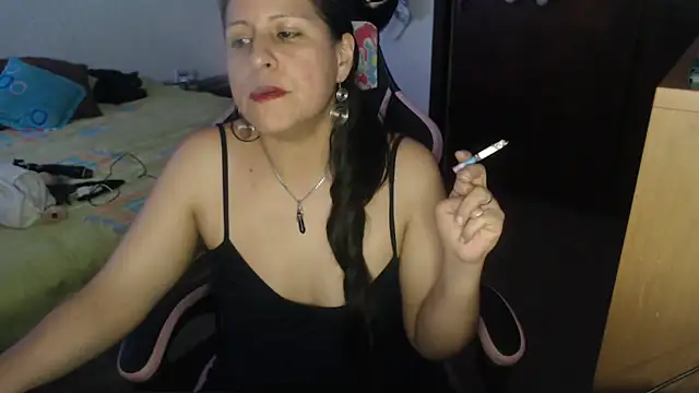 LucifernandaSw online show from April 28, 2026, 2:27 am
