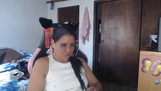 LucifernandaSw online show from June 11, 2026, 9:23 pm