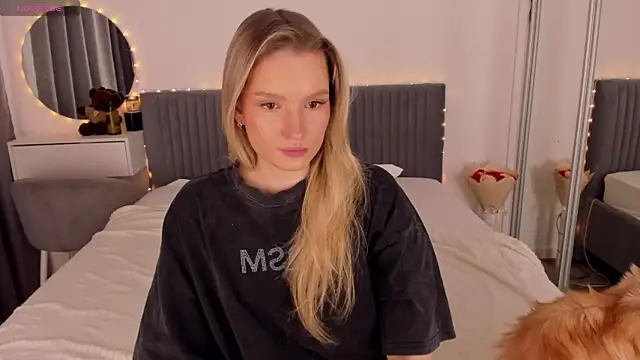 CassieRayss online show from June 4, 2026, 3:28 pm