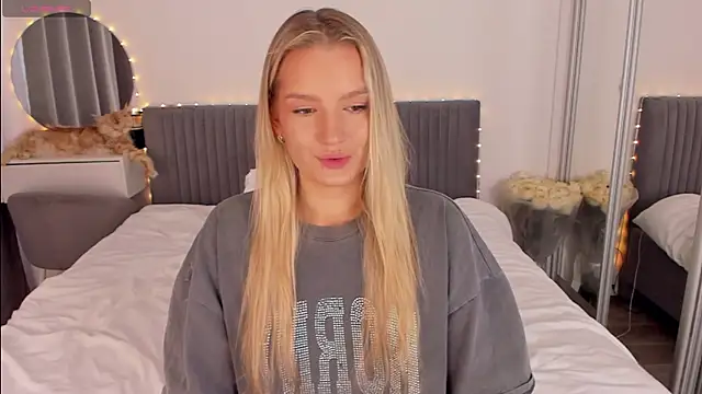 CassieRayss online show from March 22, 2026, 12:29 pm