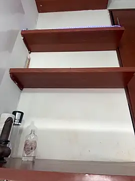 ivannapretyts online show from November 21, 2025, 3:55 pm