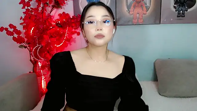 Snapshot of ichiben chatting on April 18, 2026, 9:44 am ichiben online show from April 18, 2026, 9:44 am