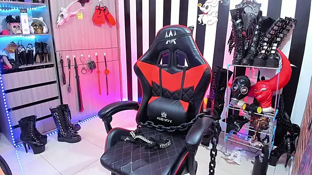 daven56 online show from October 9, 2025, 1:22 pm