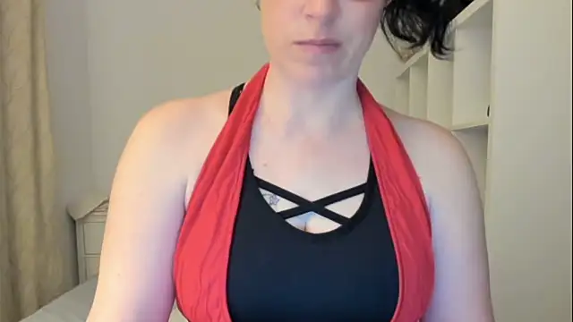 emmita69  online show from November 6, 2025, 10:58 pm