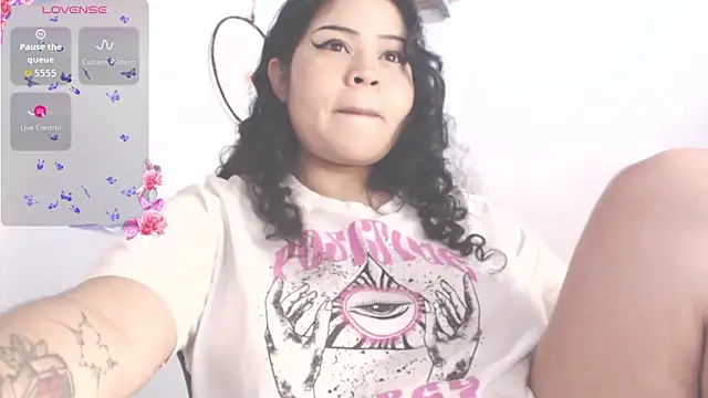 Amara18  online show from November 28, 2025, 12:11 am