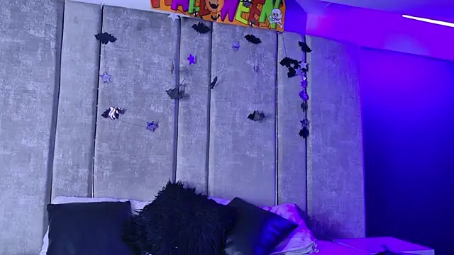 Amareto  online show from October 29, 2025, 11:09 am