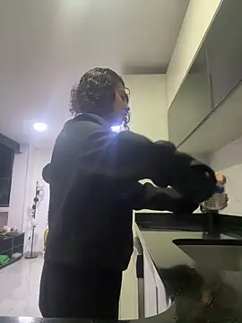 Amareto  online show from December 14, 2025, 12:11 pm