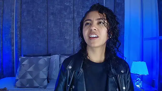 Amareto  online show from May 5, 2026, 11:13 am
