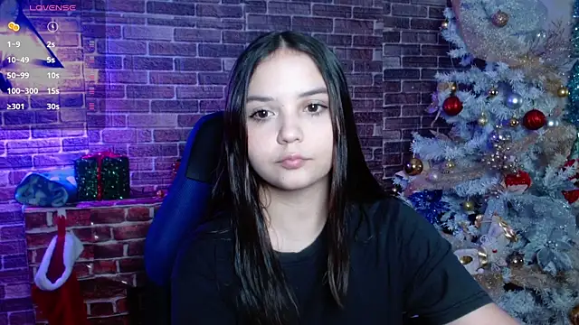 Lorena warren online show from December 18, 2025, 5:12 am