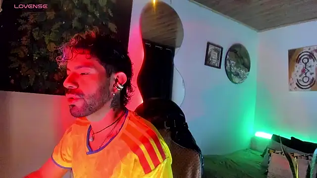 LatinMilk  online show from July 29, 2026, 11:59 pm
