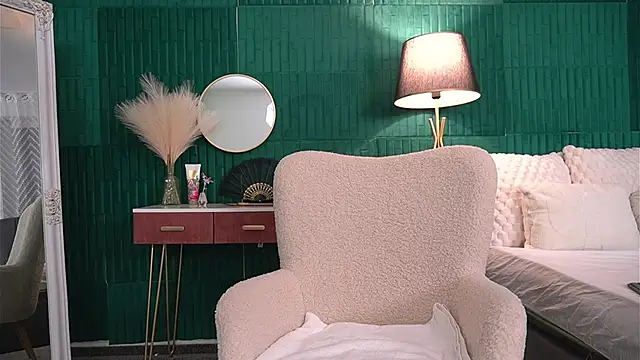 HaileyMoonn online show from November 27, 2025, 4:35 am