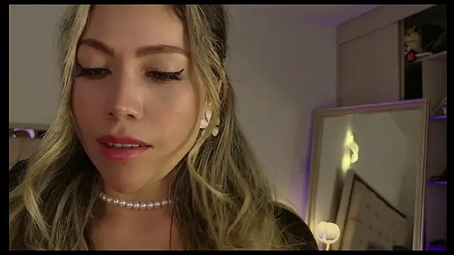 Ammy Castro online show from June 11, 2026, 10:40 pm
