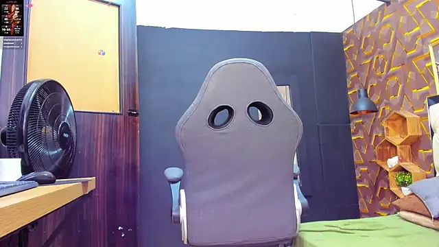 deyy madissonn online show from March 23, 2025, 3:54 am