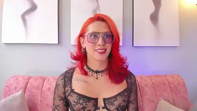 Juliana Saenzz online show from October 1, 2025, 1:37 pm