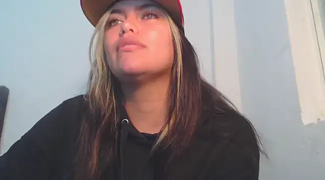 sweetkitty 16 online show from March 14, 2025, 3:26 am