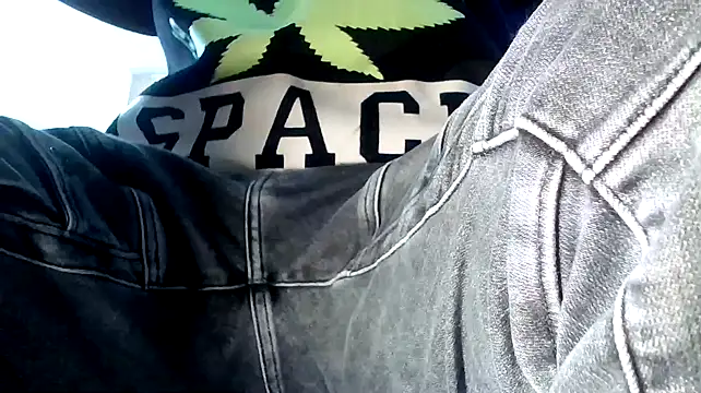 boy-nude online show from March 3, 2025, 7:13 am