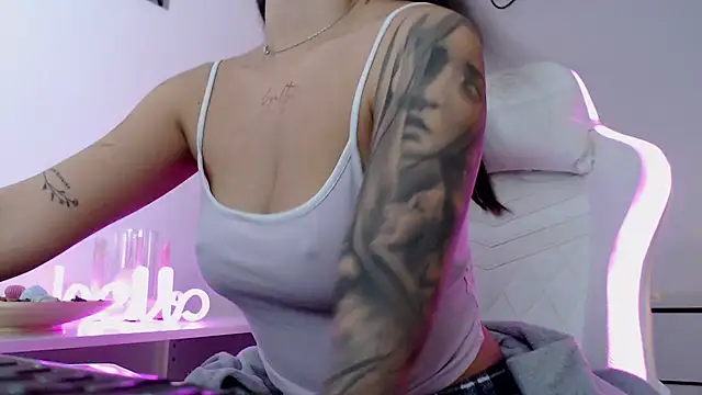 Simply the best online show from January 6, 2026, 4:00 pm