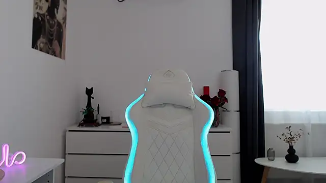 Simply the best online show from October 17, 2025, 9:01 am