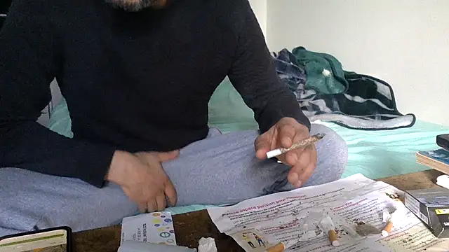 Snapshot of molozeb chatting on February 4, 2026, 3:18 pm molozeb online show from February 4, 2026, 3:18 pm