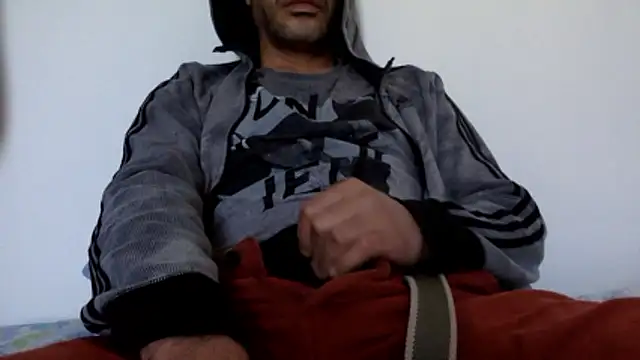 Snapshot of molozeb chatting on March 9, 2026, 8:07 am molozeb online show from March 9, 2026, 8:07 am