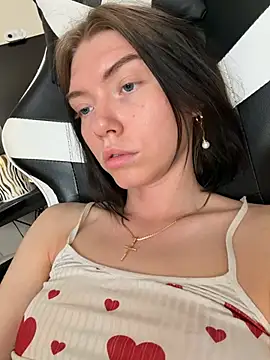 Snapshot of Lisaaa_Alisa chatting on April 16, 2026, 4:46 am Lisaaa Alisa online show from April 16, 2026, 4:46 am