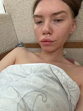 Lisaaa Alisa online show from June 11, 2026, 2:22 am