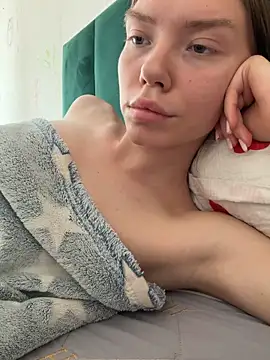 Lisaaa Alisa online show from June 18, 2026, 9:14 am