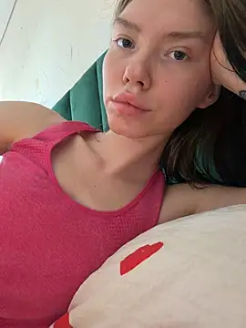 Lisaaa Alisa online show from June 15, 2026, 8:25 am