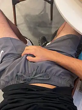 Snapshot of h0rnyguy001 chatting on February 17, 2026, 10:45 am h0rnyguy001 online show from February 17, 2026, 10:45 am