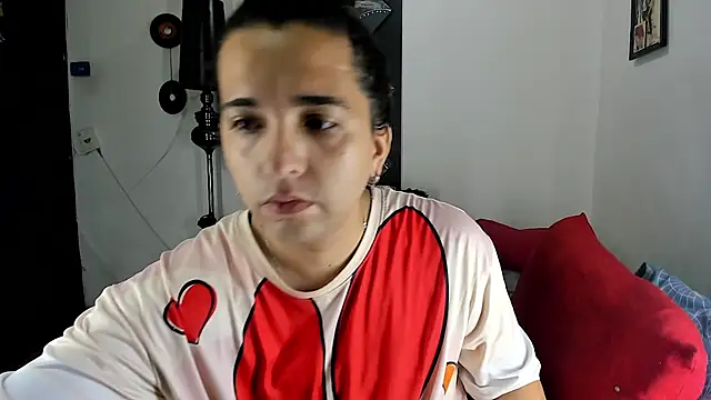 SARAMISHA online show from May 3, 2026, 4:43 pm