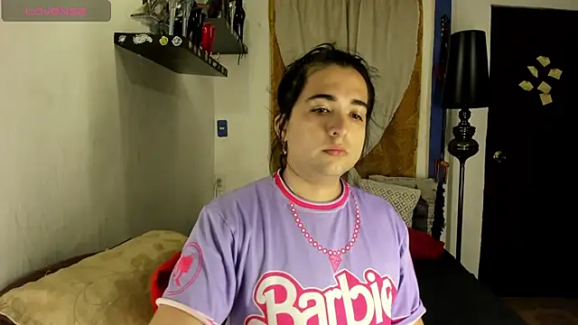 SARAMISHA online show from November 1, 2025, 4:01 pm