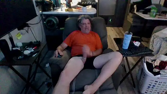 lateniter online show from April 28, 2026, 5:34 am