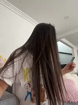 LittleDoll    online show from October 25, 2025, 1:45 pm