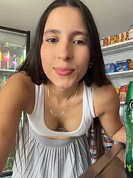 LittleDoll    online show from April 28, 2026, 5:39 pm