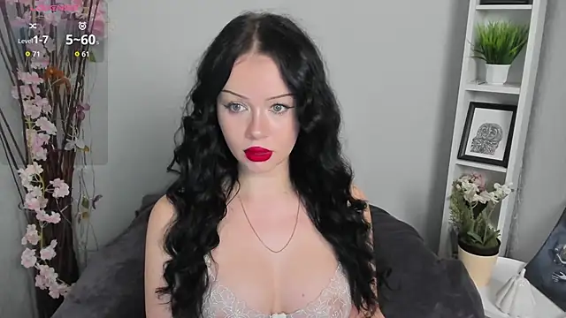 Lori  Hell online show from May 14, 2026, 3:47 am