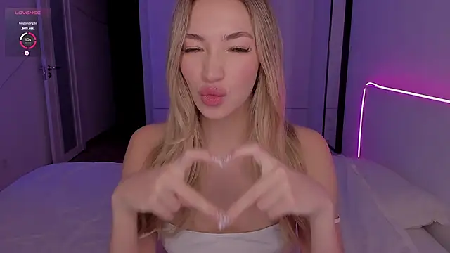 Snapshot of bailey_kat chatting on November 27, 2025, 5:24 pm bailey kat online show from November 27, 2025, 5:24 pm