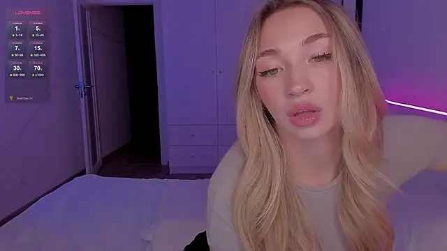 Snapshot of bailey_kat chatting on November 25, 2025, 7:47 pm bailey kat online show from November 25, 2025, 7:47 pm