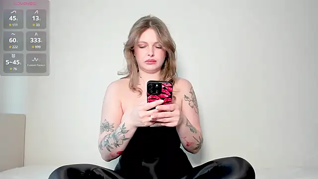 Snapshot of mercedescutee chatting on March 10, 2026, 2:10 pm mercedescutee online show from March 10, 2026, 2:10 pm