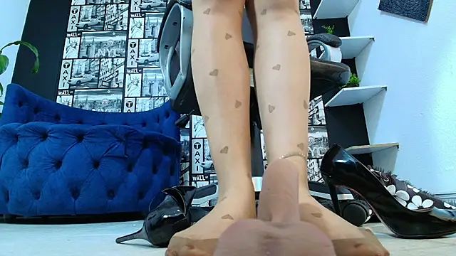 Agata-Moon online show from December 17, 2025, 12:04 am